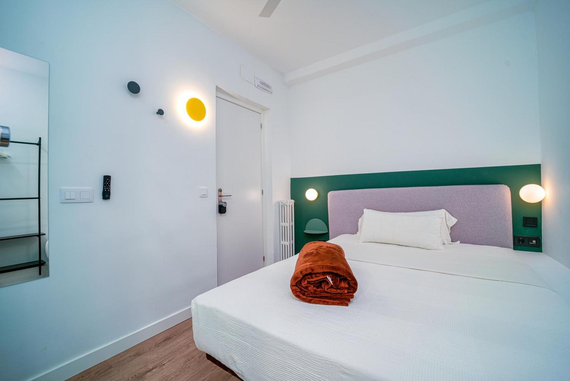 Angelitomad Hotell Madrid Exteriör bild